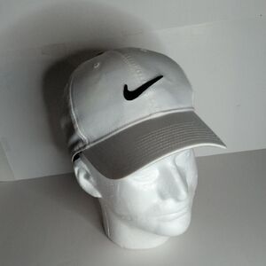 Nike Legacy91 Dri-,Fit Black And White Cap NWOT